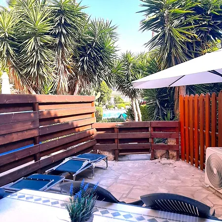 H&o Elegant Maisonette In Paradise Garden בית נופש